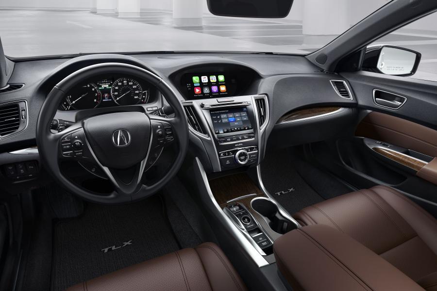 Интерьер Acura TLX SH-AWD 2017 года  (фото 2 из 36)